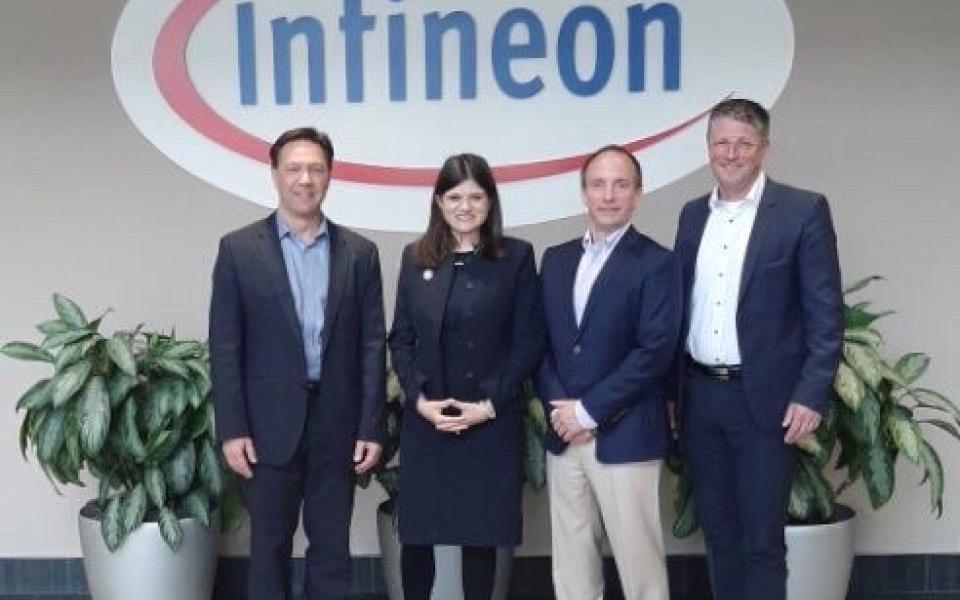 Rep. Stevens at Infineon